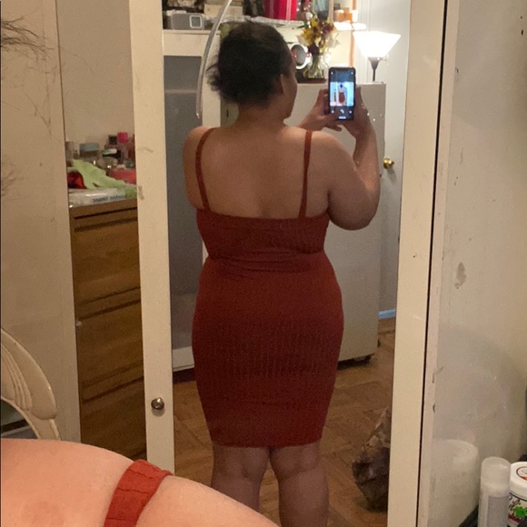 Dress - Picture 7 of 7